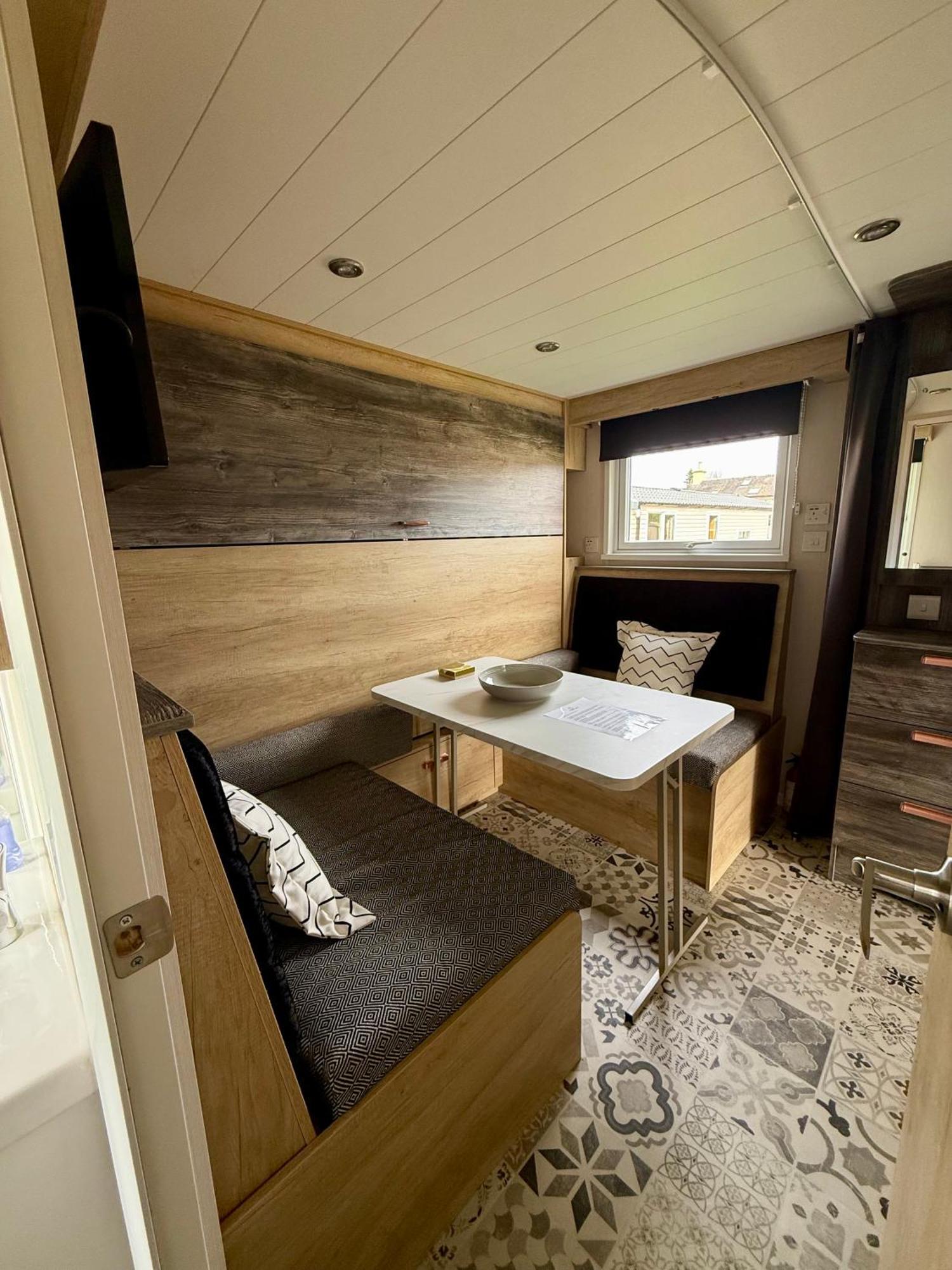Hotel The Parr Pod - Beautiful, luxury pod à Aberlour Extérieur photo